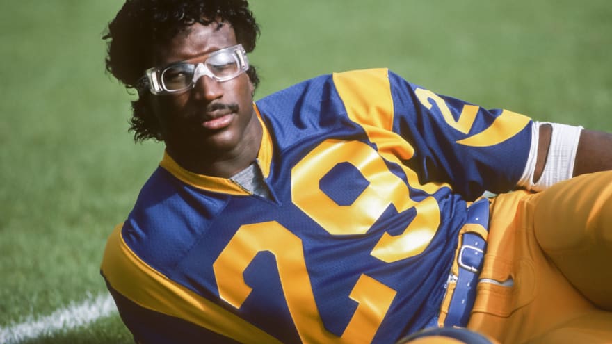 famous athletes that wore 22