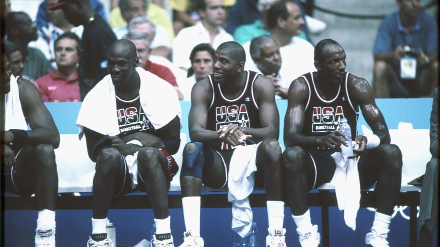 Remembering The One Of A Kind 1992 Dream Team Yardbarker