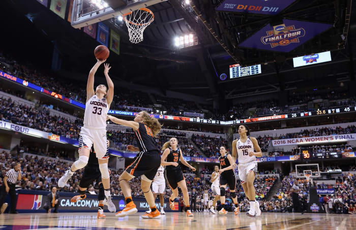 Top 23 Moments And Numbers From Uconn S 111 Game Winning Streak