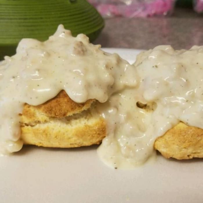 15 biscuits and gravy recipes you can make in under 30 minutes Yardbarker