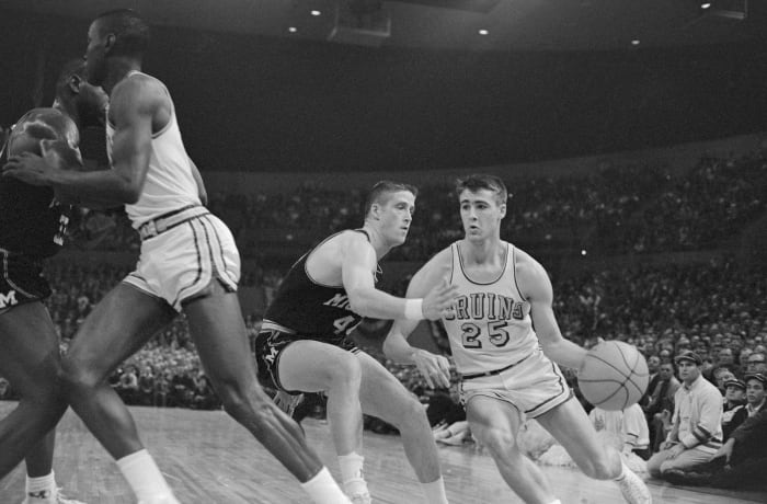The Top 25 College Hoops Teams Of All Time Yardbarker
