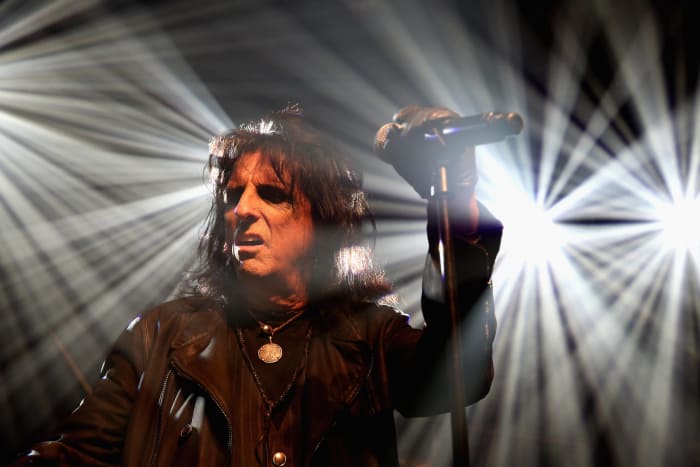 27 Songs For The Perfect Halloween Playlist Yardbarker