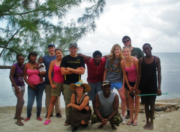 Study Abroad Reviews for George Mason University: Traveling - From Ridges to Reefs