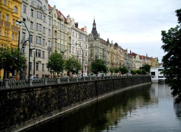 Study Abroad Reviews for World Endeavors: Intern in Czech Republic