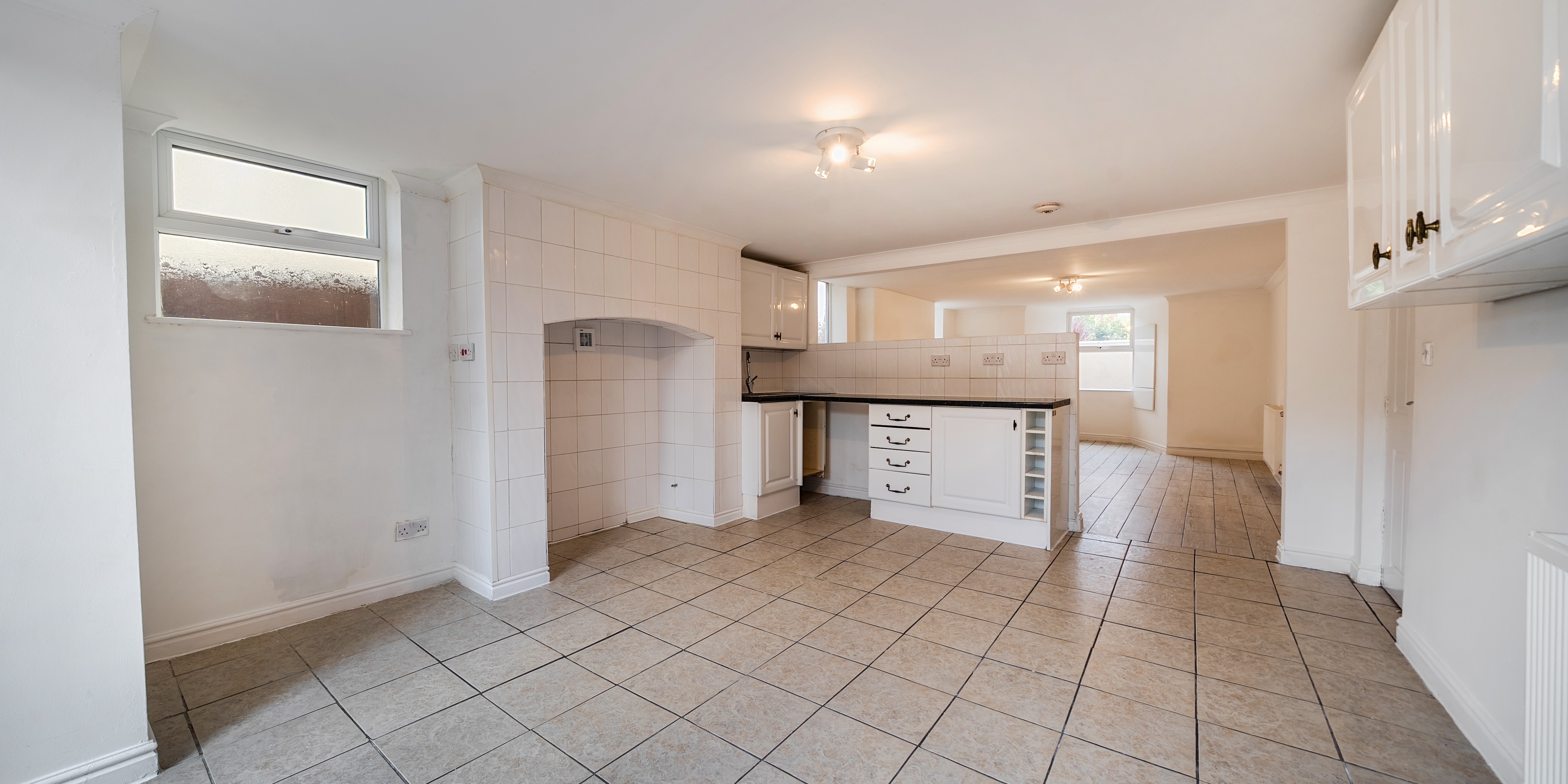 Wheelchair accessible two bedroom flat to rent in Southport