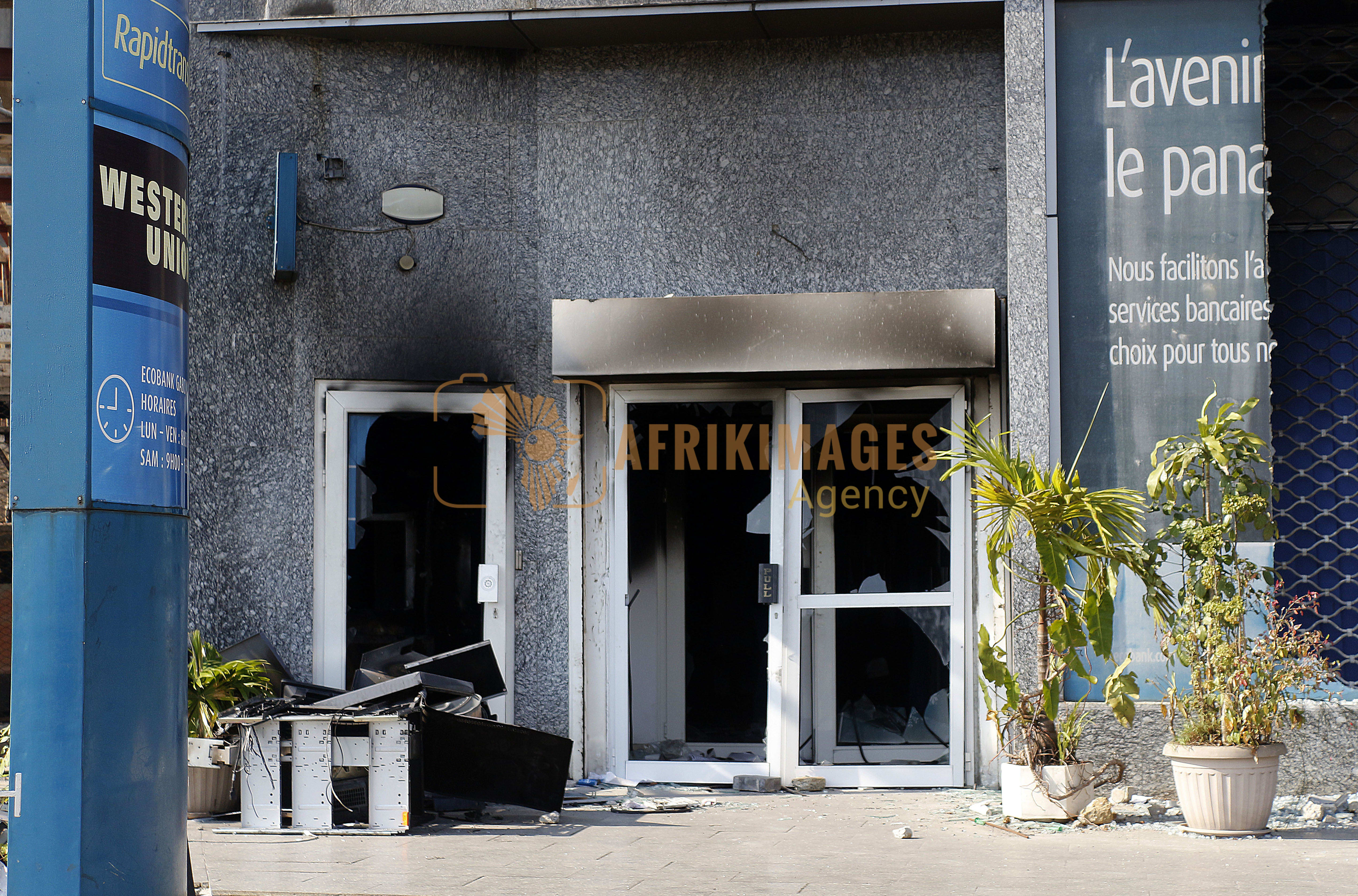 gabon / manifestations violentes