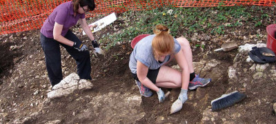 Aussies Abroad Uncover Buried Treasure