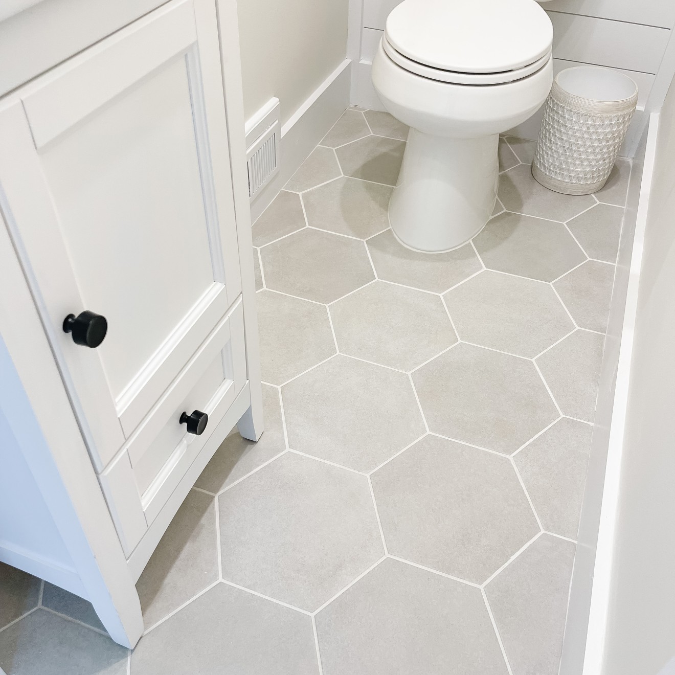 Hexagon 2025 floor tile