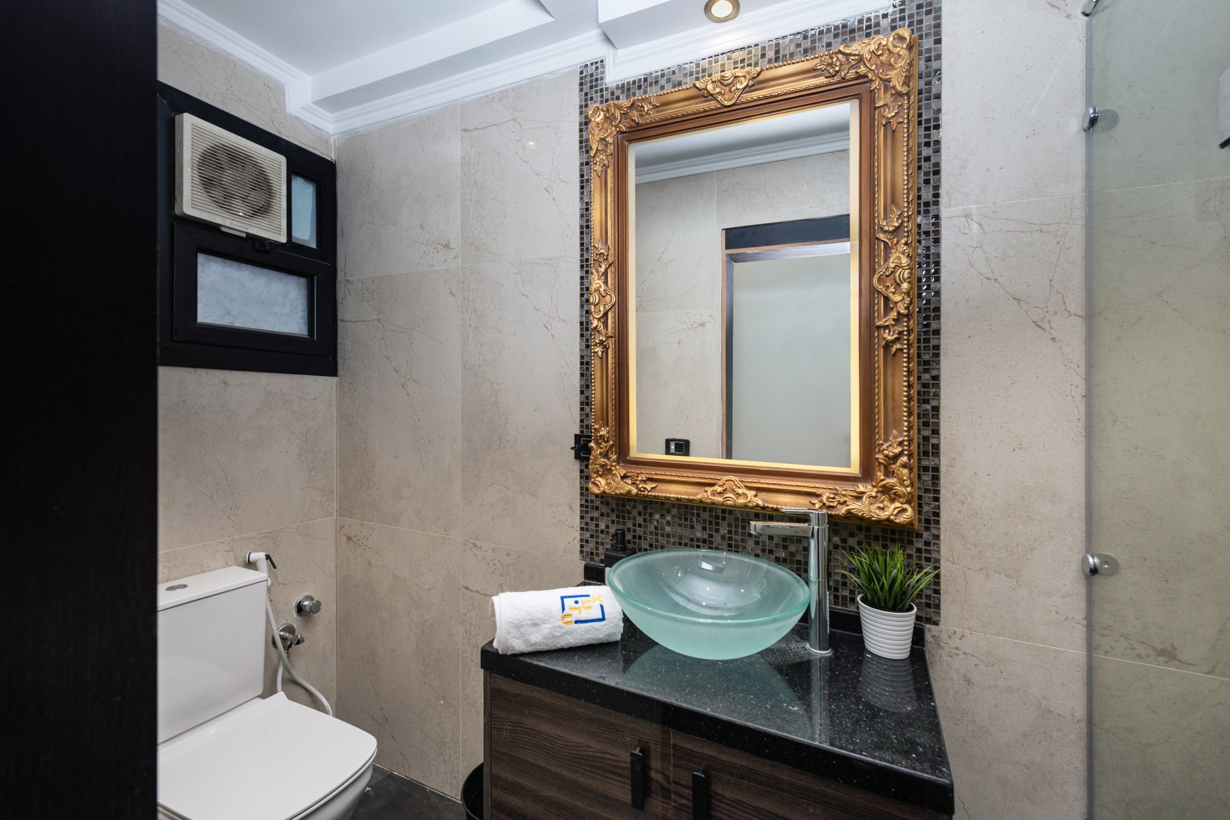 The Bold Parisian House - Steps From The Best Mall in Cairo — Apartment in 154 Ameen El Rafee, First New Cairo, Egypt, Cairo, Egypt — photo 34