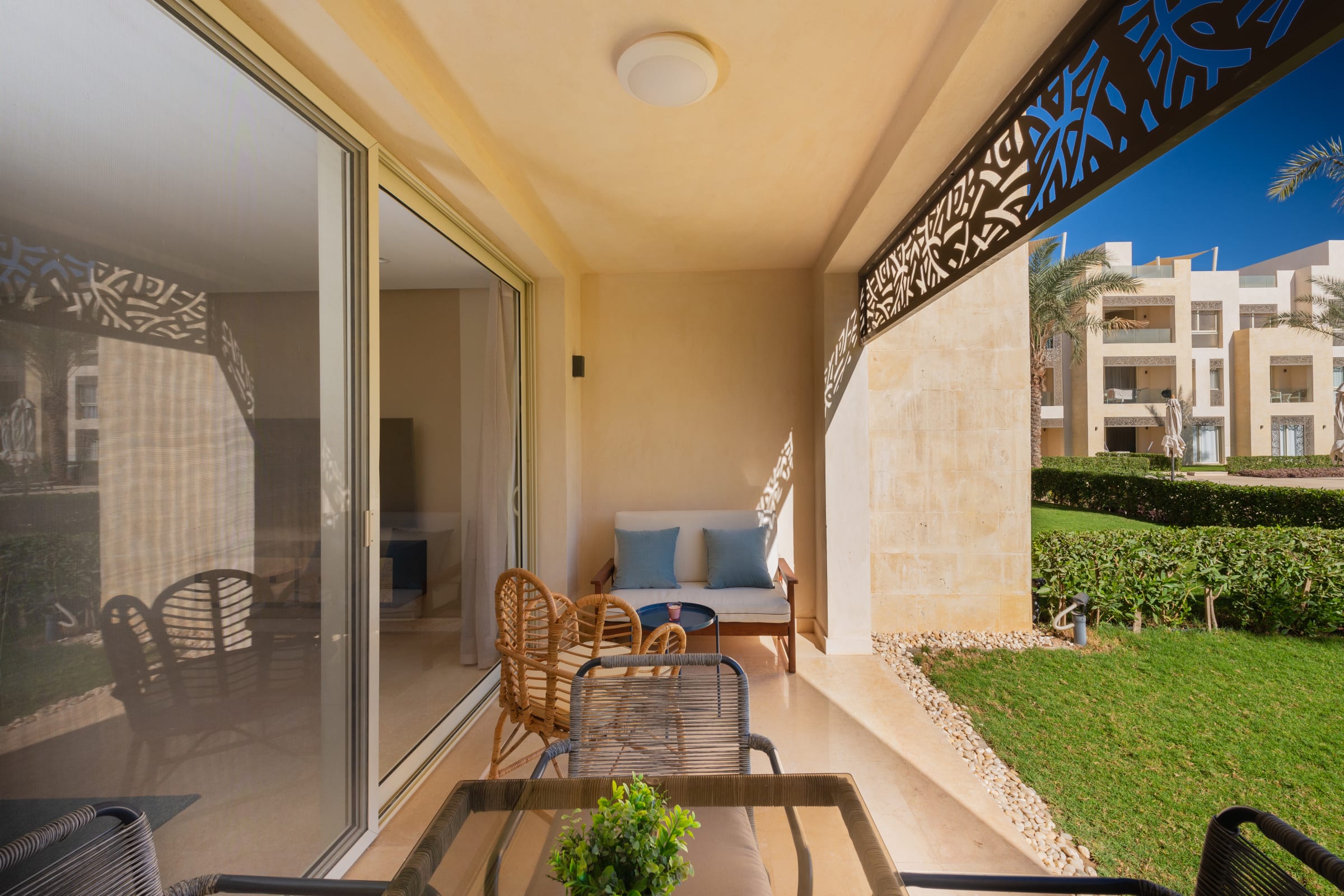 Elegant & Edgy  2 BR w/ Beach & Pool @ Mangroovy — Apartment in Mangroovy Residence, El Gouna, Egypt — photo 40