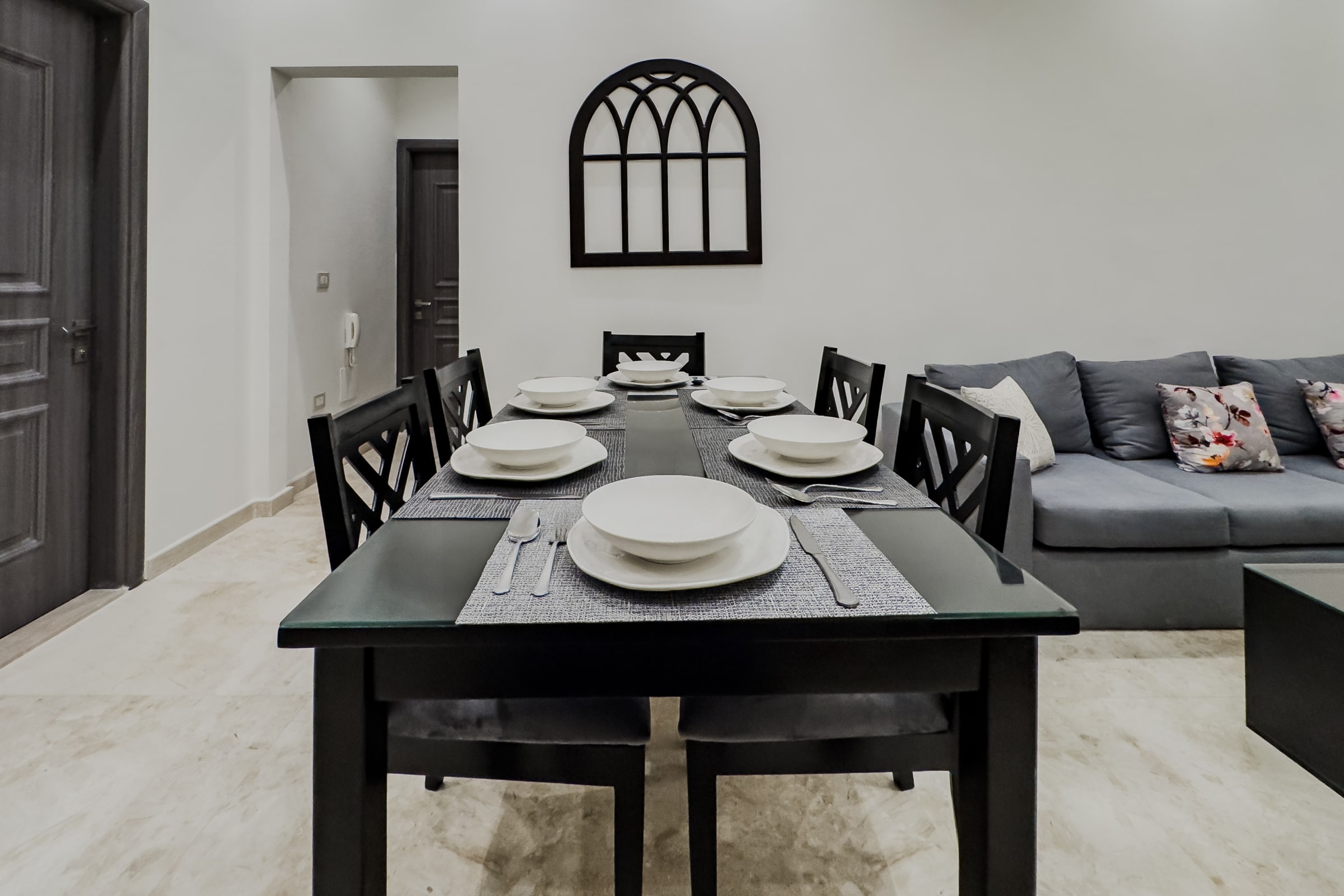Trendy & Tidy 2BDR Apt. | 5 min To CAI Airport — Apartment in Alnasr Road compound valory- city center almaza, Cairo, Egypt — photo 3
