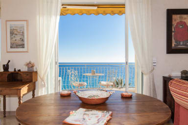2-Br. apartment by the beaches – Magical sea view