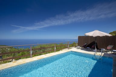 Family Villa Terina near The Island’s Beautiful Beaches with private pool!