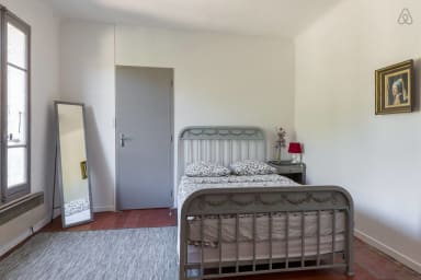 Bedroom with a double bed