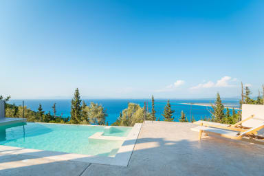 -25%:Ionion Theasis Villa, endless sea view, private pool & Jacuzzi 