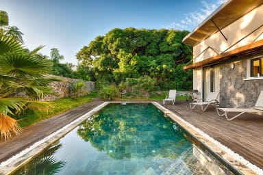 VILLA ISIS Piscine Billikers