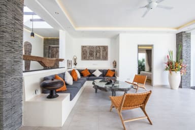 Villa Elisa | 4 bedroom luxury villa walk distance to beach Berawa Canggu