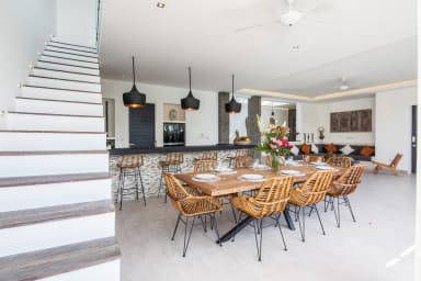 Villa Elisa | 4 bedroom luxury villa walk distance to beach Berawa Canggu