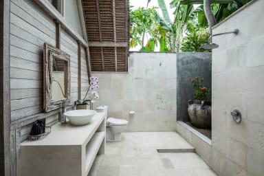Villa Bora Bora | 5 bedroom private luxury villa in Berawa Canggu