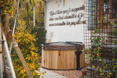 Accès Privatif A Votre Jacuzzi !