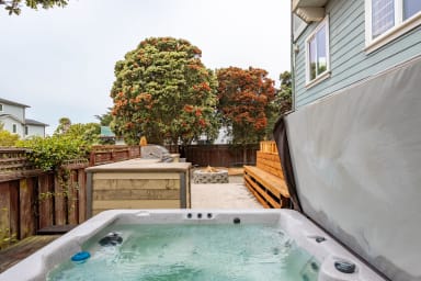 Enjoy our Jacuzzi!