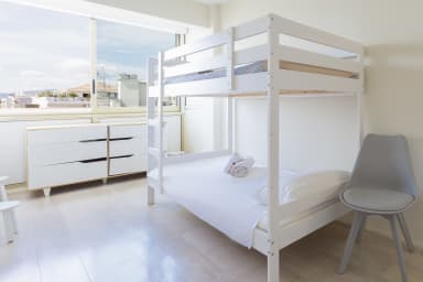Air-conditioned second bedroom with bunk bed 