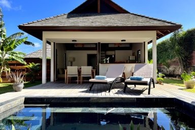 Villa Maha Iti 1
Behind the wooden fence on the left side of the picture, you...