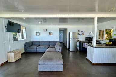 Spacious living room