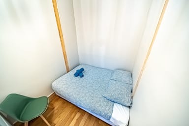 Première chambre, lit double (140x190cm)