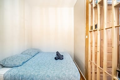 Deuxième chambre, lit double (140x190cm)