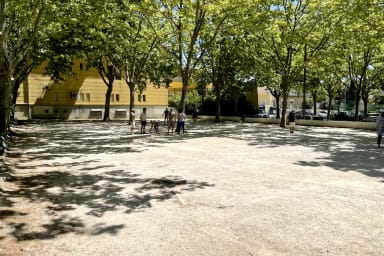 Location saisonnière à Lambesc - Boulodrome - Serenity Rentals