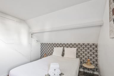 Chambre avec lit double