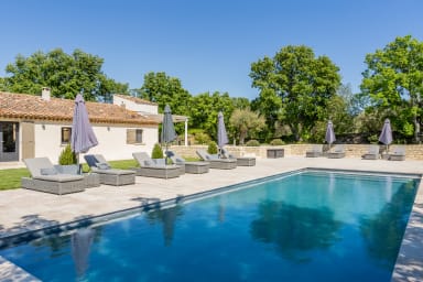 Beautiful villa to rent with swimming pool and fitness room in Ménerbes