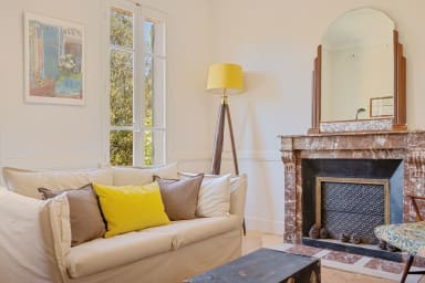 Holidays in the heart of the Luberon with heated swimming pool