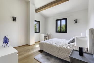 A romantic setting for a dream holiday in the Luberon at Lacoste