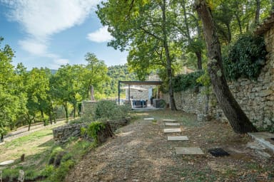 Nature holidays at the gateway to the Luberon