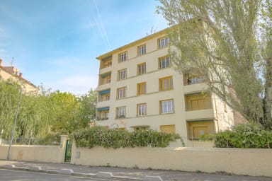 L'appartement se trouve au dernier étage