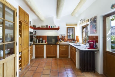 Holiday rental in Robion in the heart of Provence