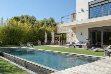 ✽ SERRENDY ✽ Villa in Juan-Les-pins heated pool
