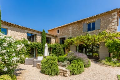 Magnifique propriété a louer à Bonnieux