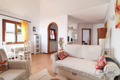 Sunny Seaside Escape: Cozy 1-Bed Holiday Let in Playa Honda near to the sea