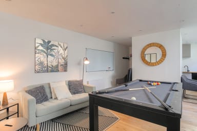 Imaginez-vous dans ce salon avec vos amis