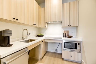 Kitchenette with Nespresso Coffee Machine and full Fridge - No Stove