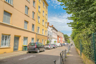 Stationnement autour de la copropriété en plus d'un garage