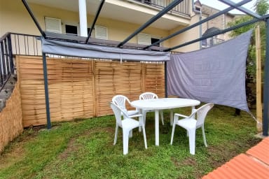 SALON DE JARDIN