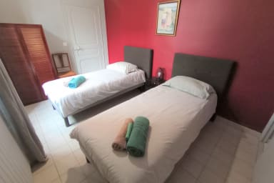 Chambre 2 lits simple