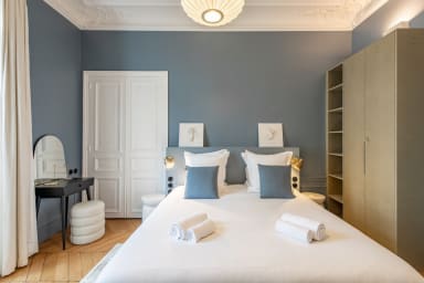 Chambre 1 avec lit king size (180x200)