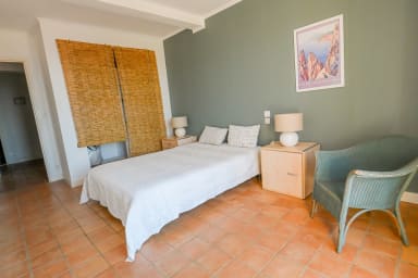 Chambre 2 / Bedroom 2