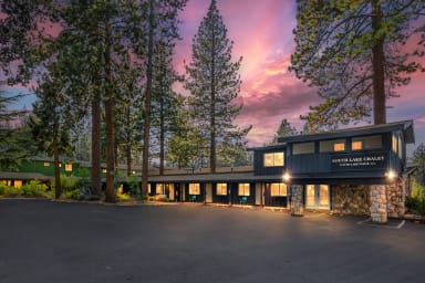 1.5 blocks from Highway 50 & Stateline, 6-min walk to Heavenly Village & Gondola