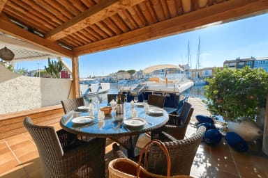 Extended house - 16 m mooring - West
